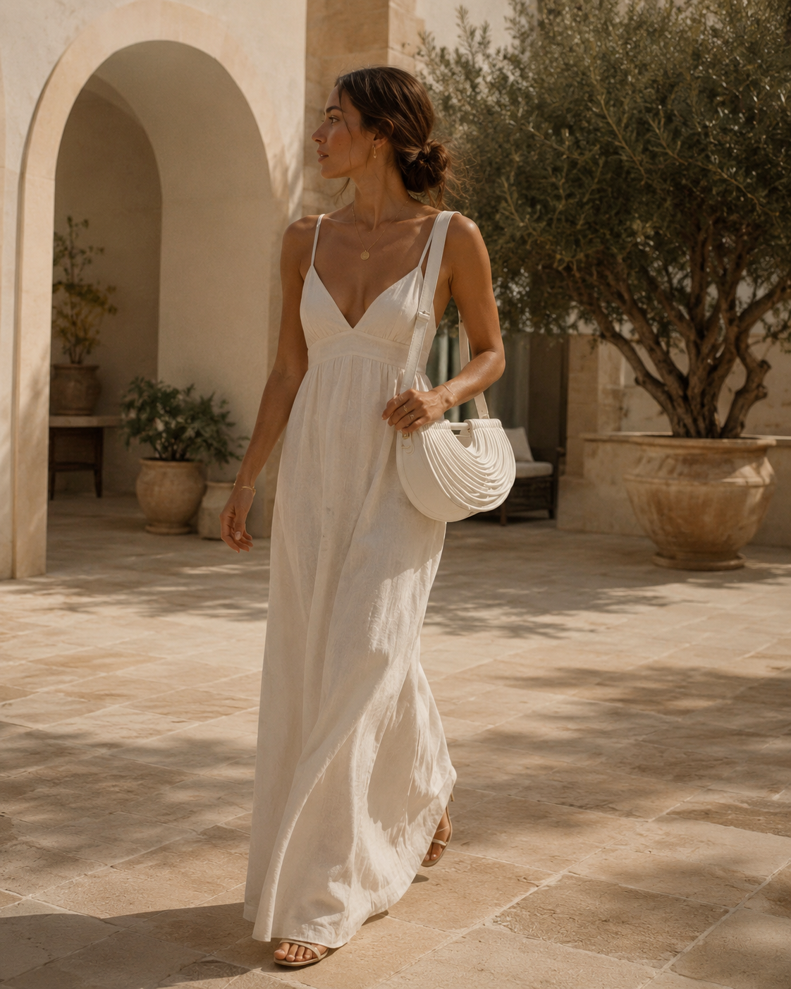 Voyaa Arc Shoulder Bag – White