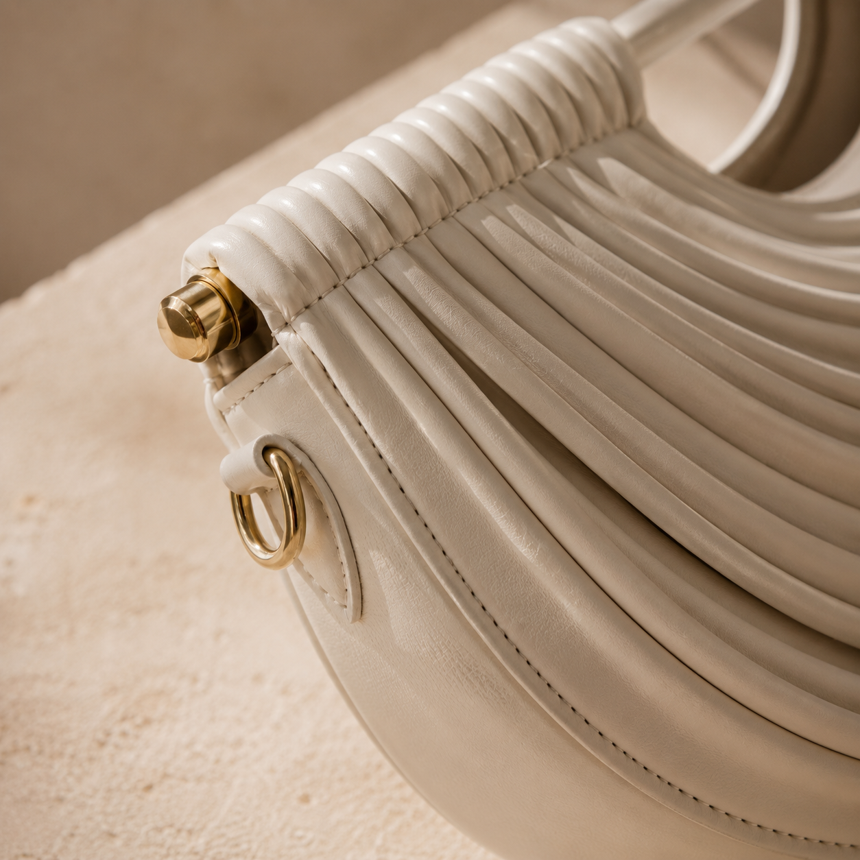 Voyaa Arc Shoulder Bag – White